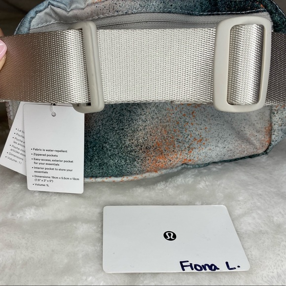 NWT HTF 🦄 SOLD OUT Lululemon spray paint everywhere belt bag OG strap - Picture 6 of 6